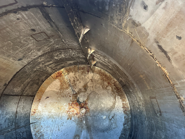 20,000 gallon stainless steel cone bottom tank